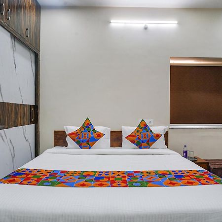 Fabhotel Perams Grand Inn - Hitech City Гайдарабад Екстер'єр фото