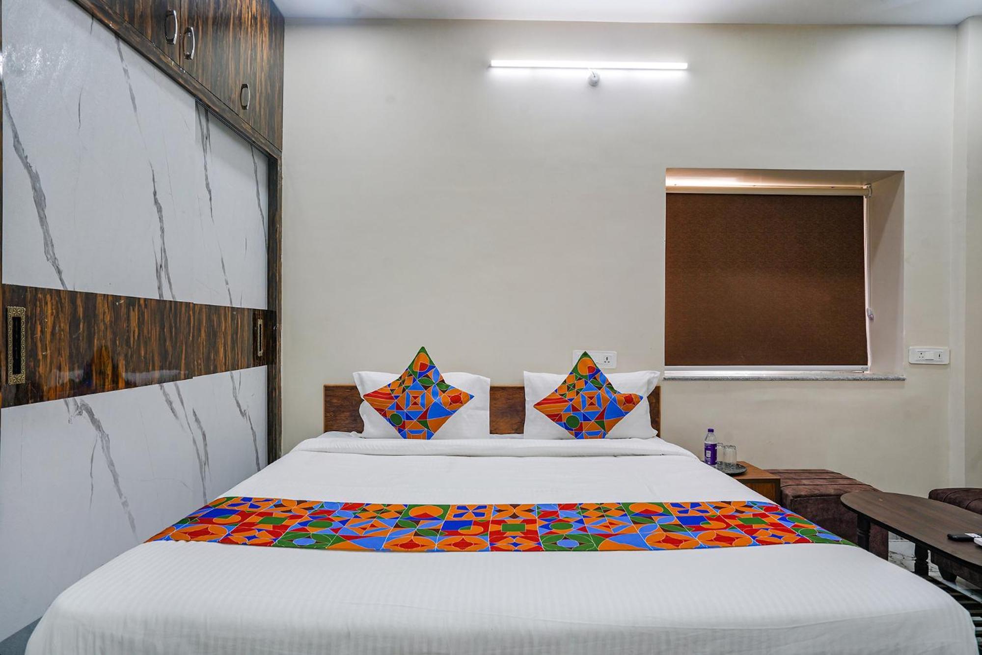 Fabhotel Perams Grand Inn - Hitech City Гайдарабад Екстер'єр фото